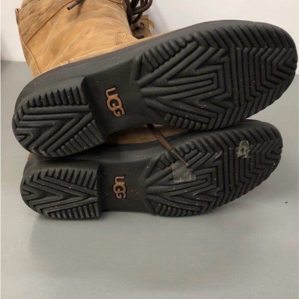 UGG Women's Elsa Deco Quilt Chestnut Waterproof Boot US Size 6 Medium - Picture 3 of 5